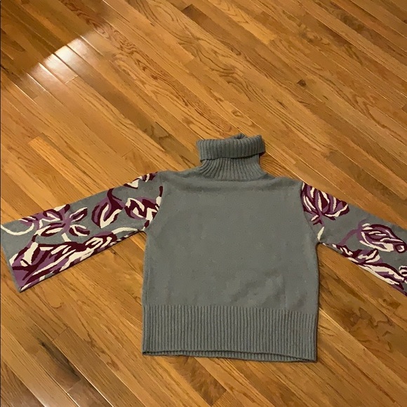 NWOT Cabi Sz M Sweater